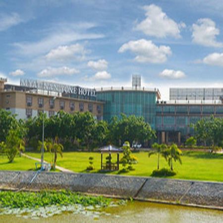 Myat Nan Yone Hotel Naypyidaw Exterior foto