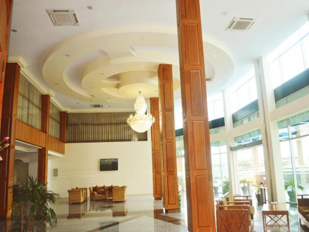 Myat Nan Yone Hotel Naypyidaw Exterior foto
