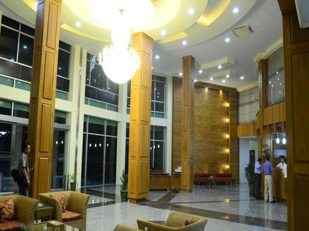 Myat Nan Yone Hotel Naypyidaw Exterior foto