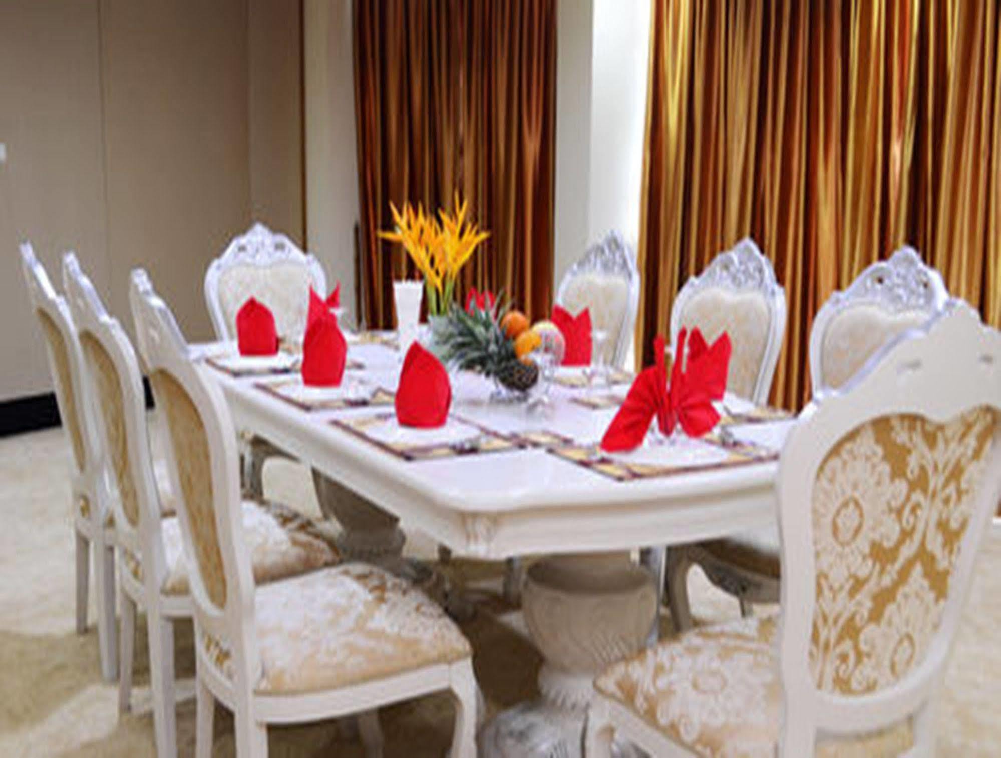 Myat Nan Yone Hotel Naypyidaw Exterior foto