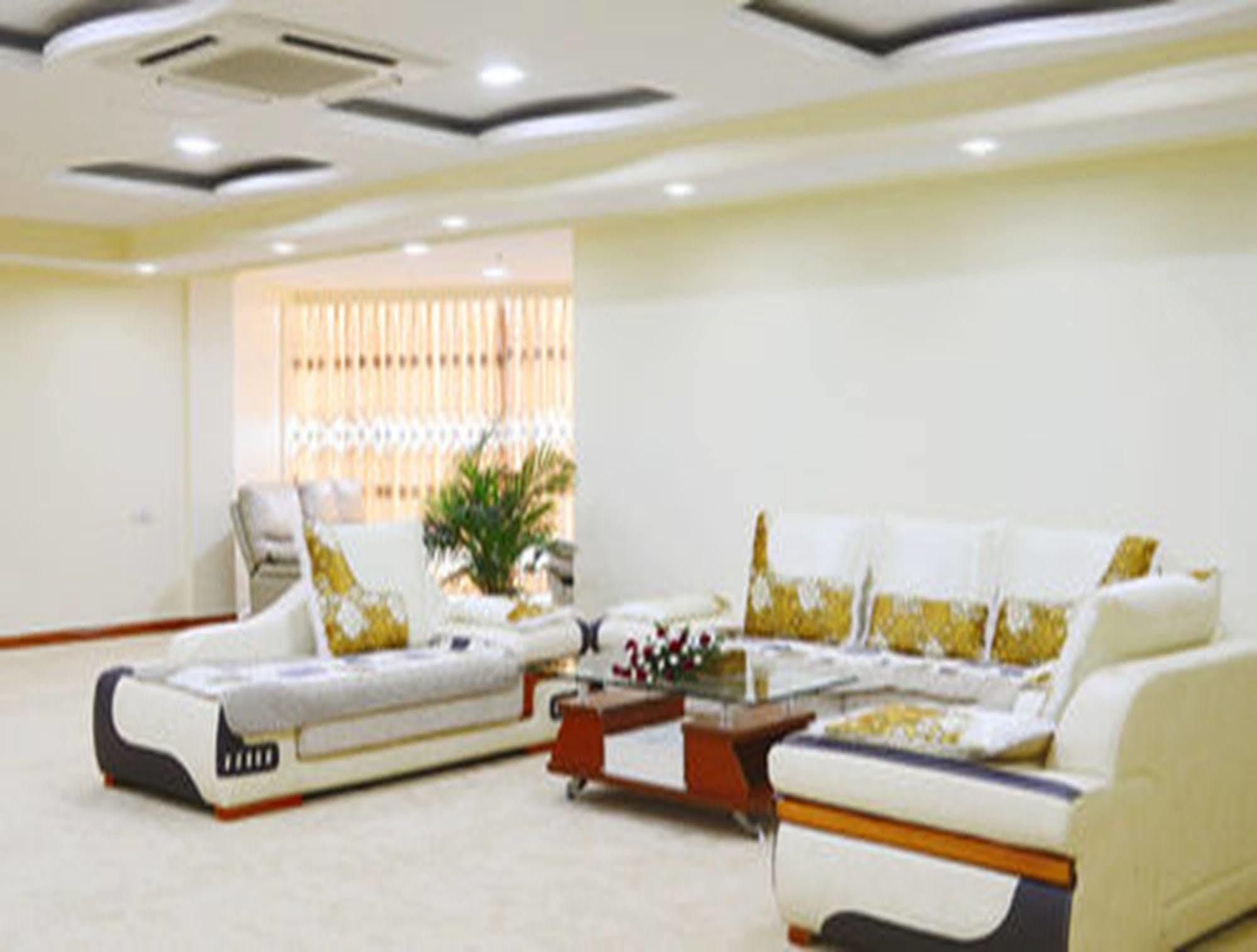 Myat Nan Yone Hotel Naypyidaw Exterior foto